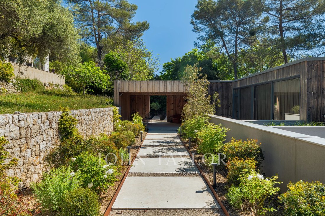 Villa in Valbonne, Provence-Alpes-Côte d'Azur, France 4 - 17845092