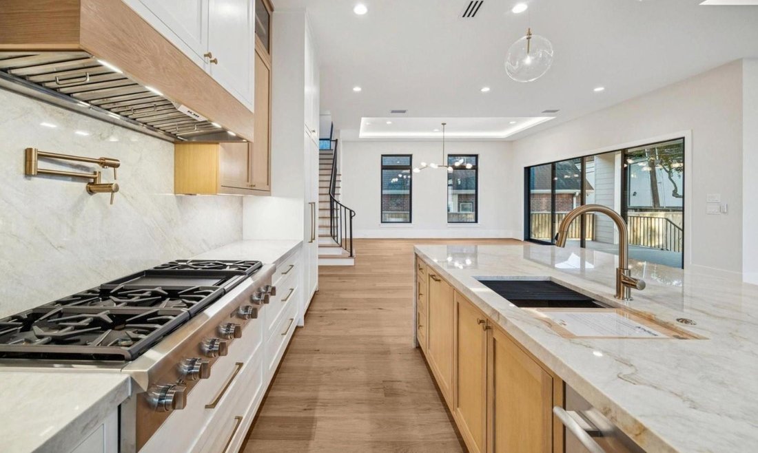 House in Houston, Texas, United States 4 - 17846408