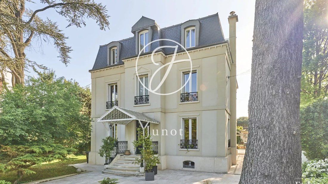 Townhouse in Centre Montmorency, Montmorency, France 2 - 17846163