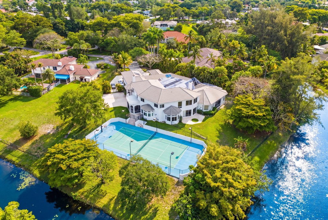 House in Coral Springs, Florida, United States 3 - 17844306