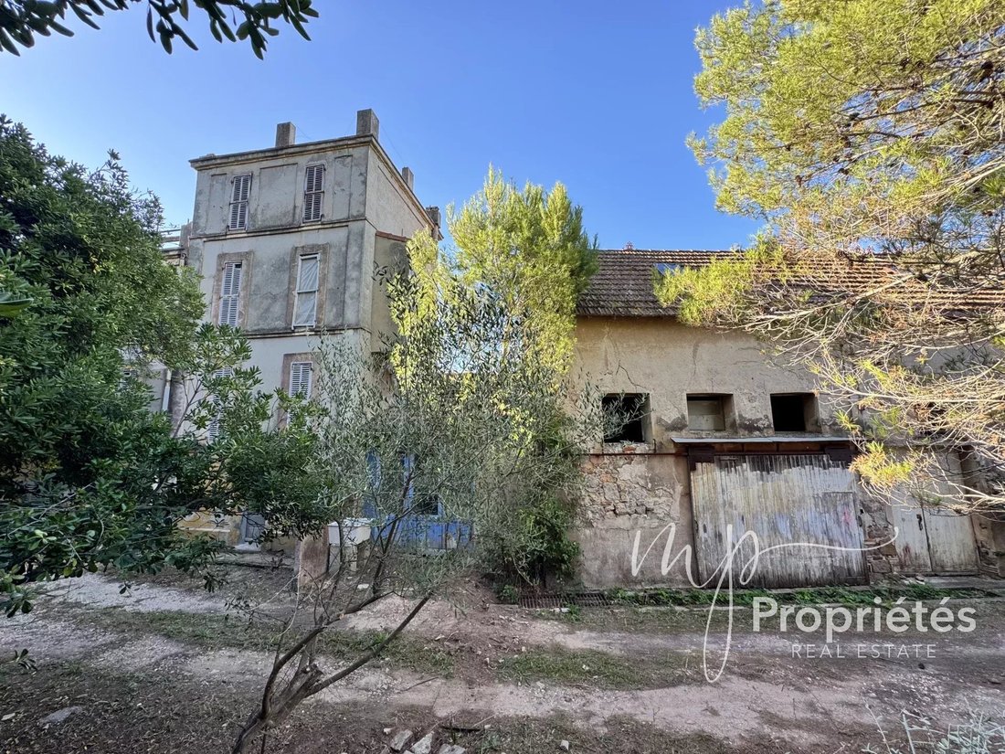 House in Centre Ville, Carqueiranne, France 3 - 17847797