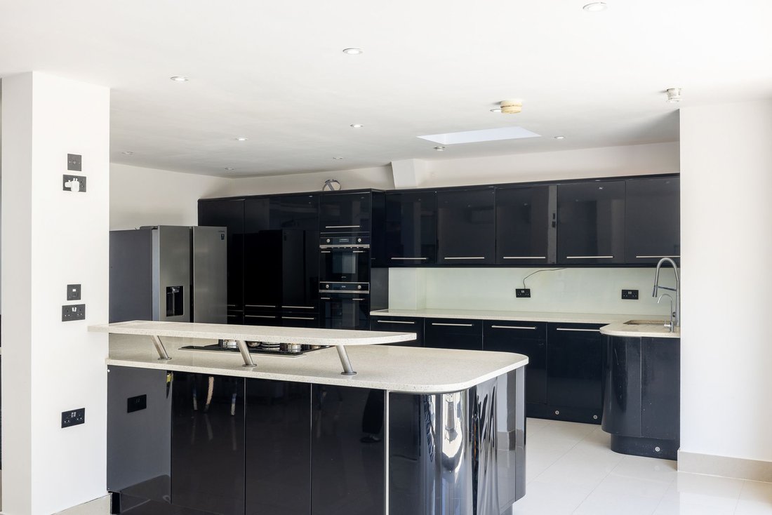 House in Selsdon, London Borough of Croydon, England 4 - 17843764