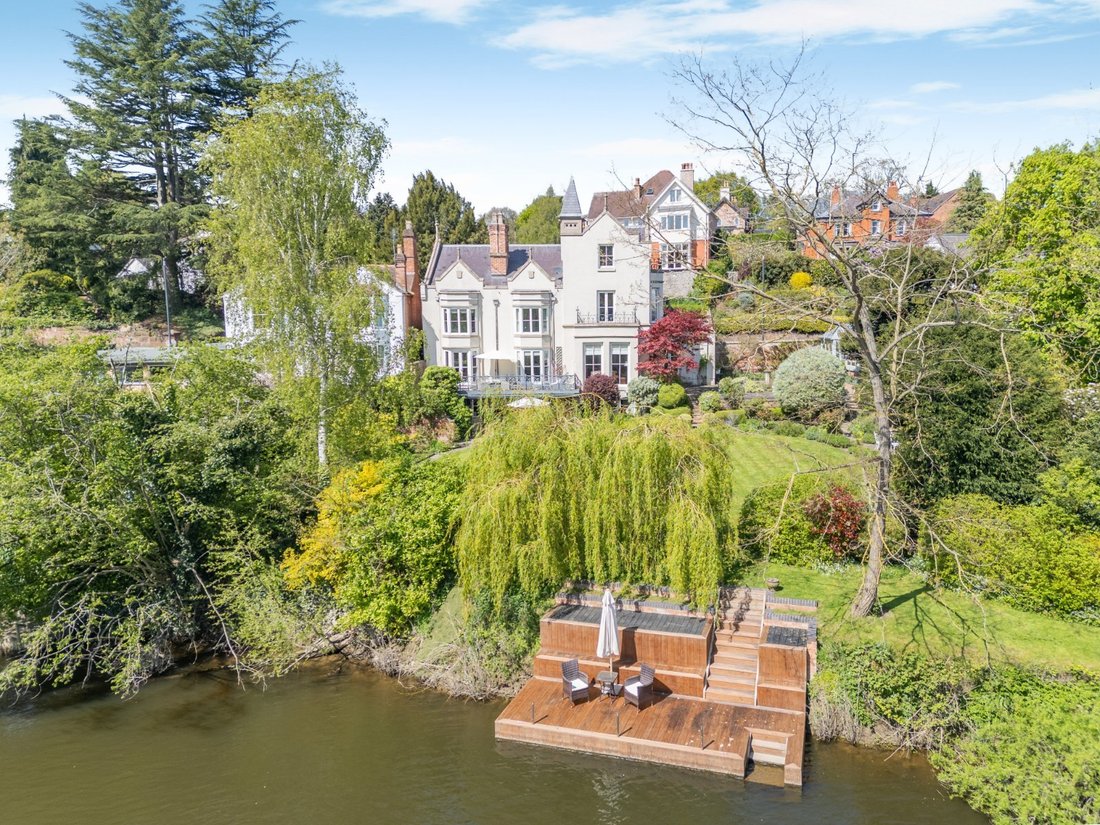 House in Shrewsbury, England 1 - 17844818