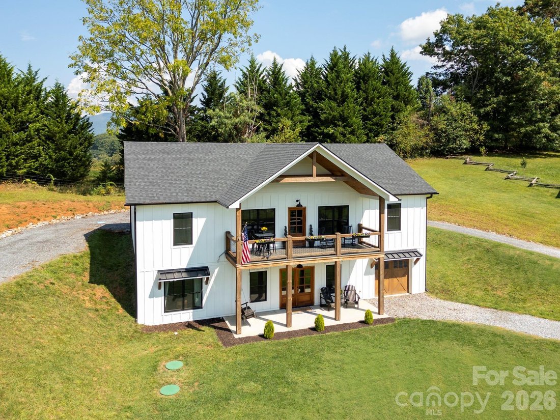 House in Clyde, North Carolina, United States 1 - 16261024