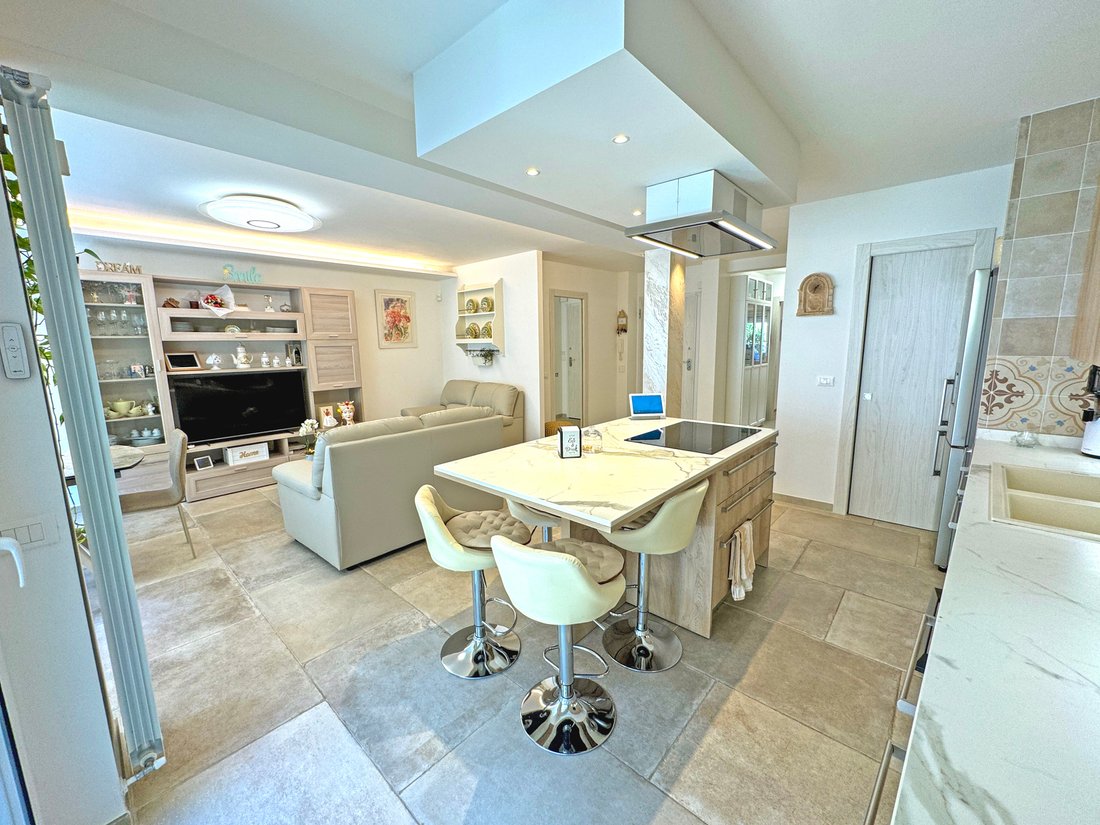 Apartment in Fleurs-Gambetta, Nice, France 4 - 17845284