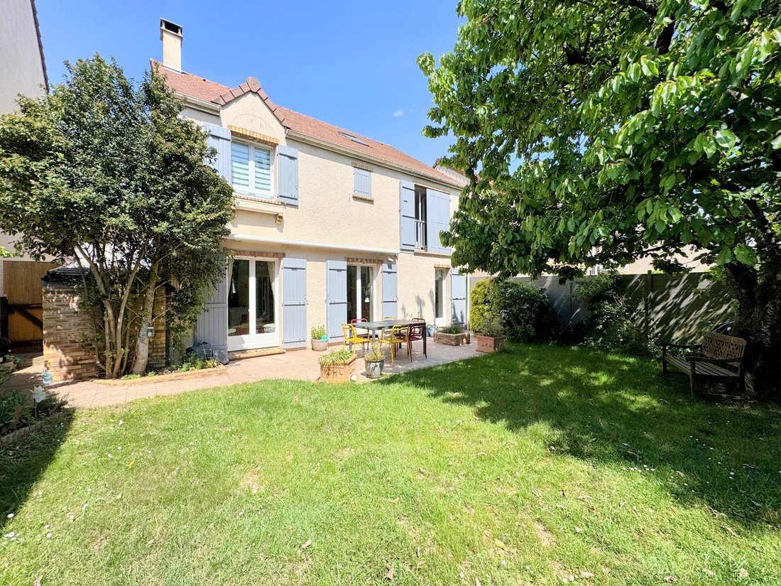 House in Le Village, Elancourt, France 1 - 17849125