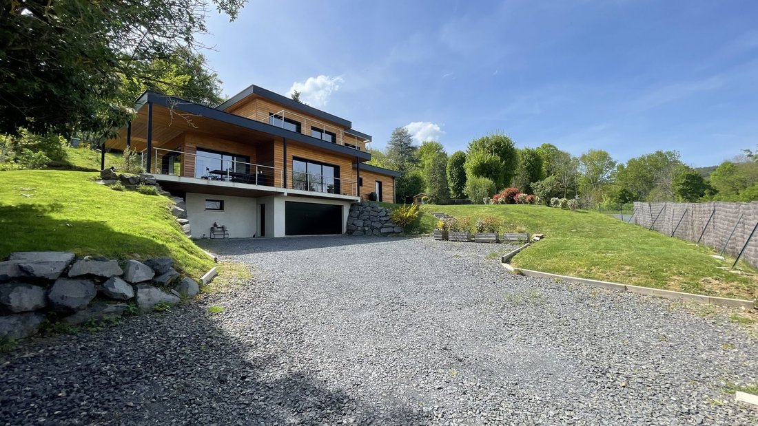 House in Orcines, Auvergne-Rhône-Alpes, France 1 - 17849119