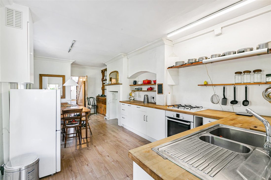 House in Kingston Upon Thames, Royal Borough of Kingston upon Thames, England 5 - 17845861