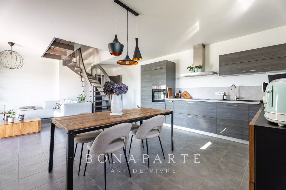 Apartment in Prévessin-Moëns, Auvergne-Rhône-Alpes, France 4 - 17845149