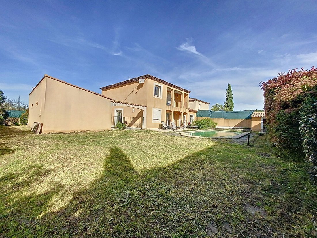 Villa in Meyreuil, Provence-Alpes-Côte d'Azur, France 1 - 17844779