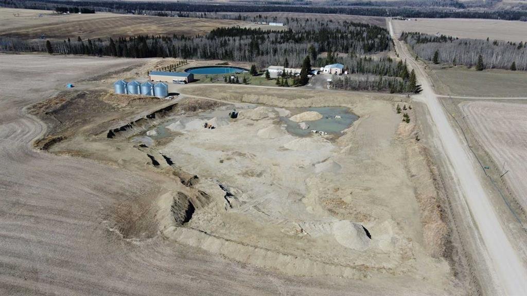 House in Sundre, Alberta, Canada 3 - 17848663
