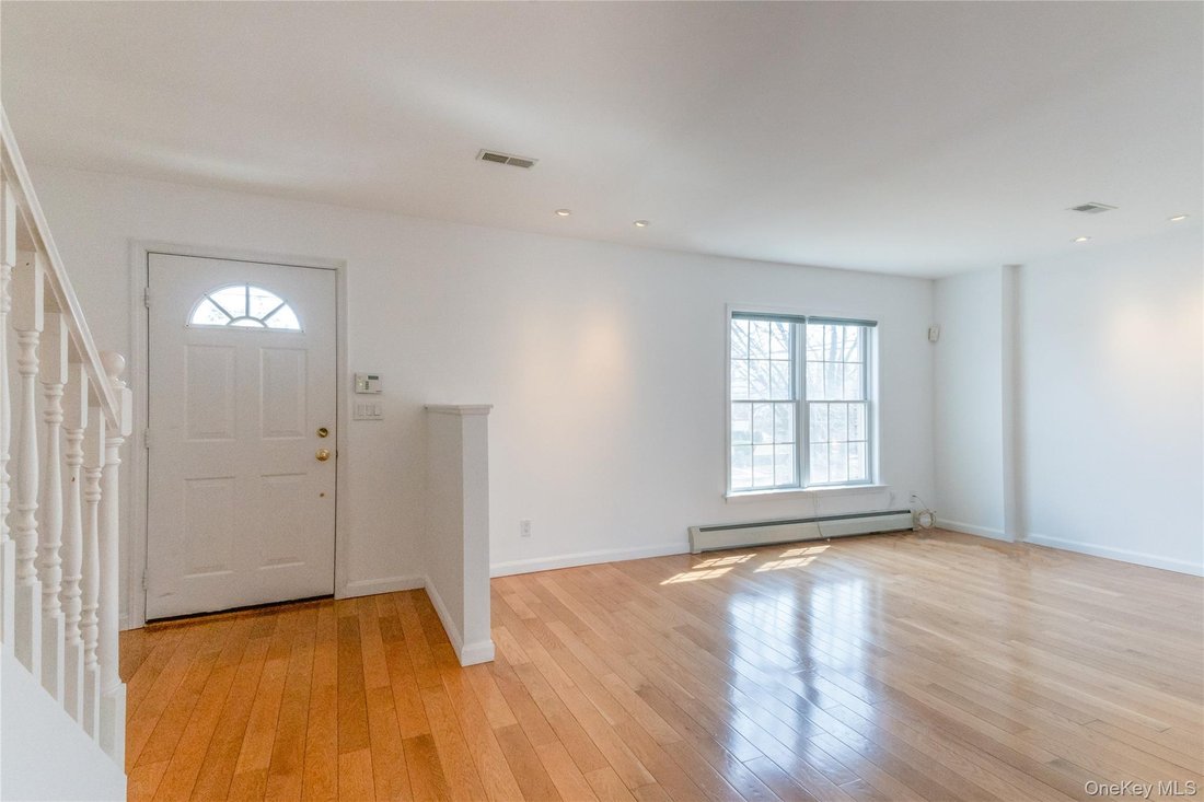 House in Yonkers, New York, United States 3 - 17849220