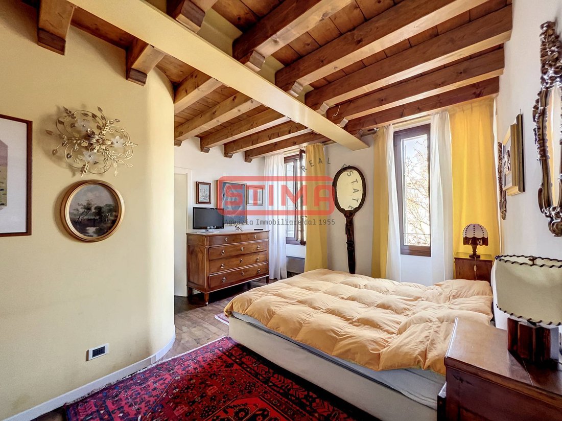 House in Cathedral - Piazza dei Signori, Treviso, Italy 1 - 17843922