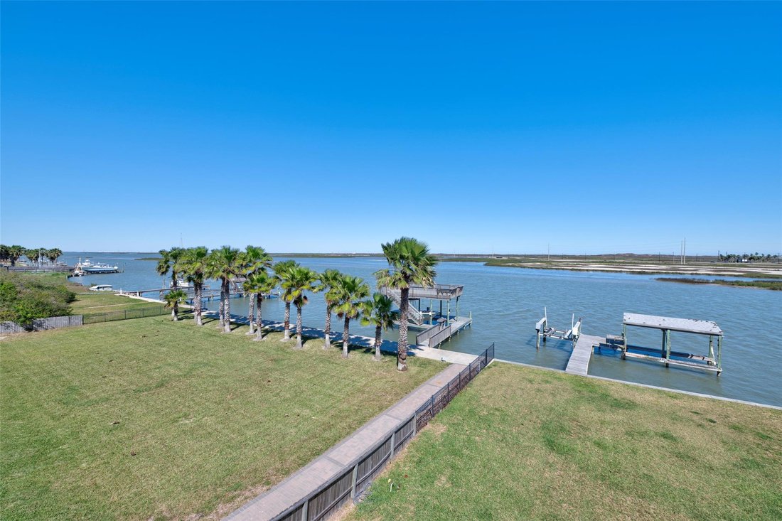 House in Corpus Christi, Texas, United States 5 - 17844243