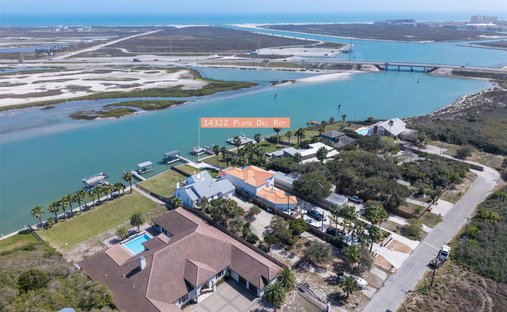 House in Corpus Christi, Texas, United States 1