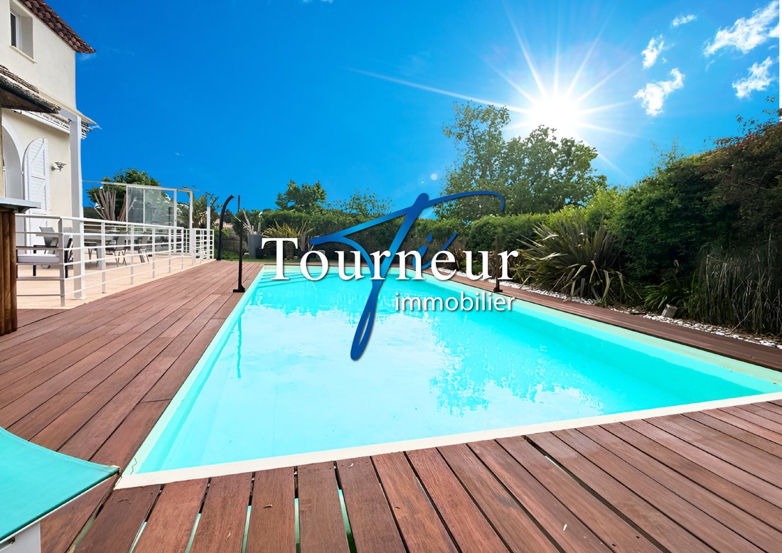 Villa in Nord, Sanary-sur-Mer, France 4 - 17832107