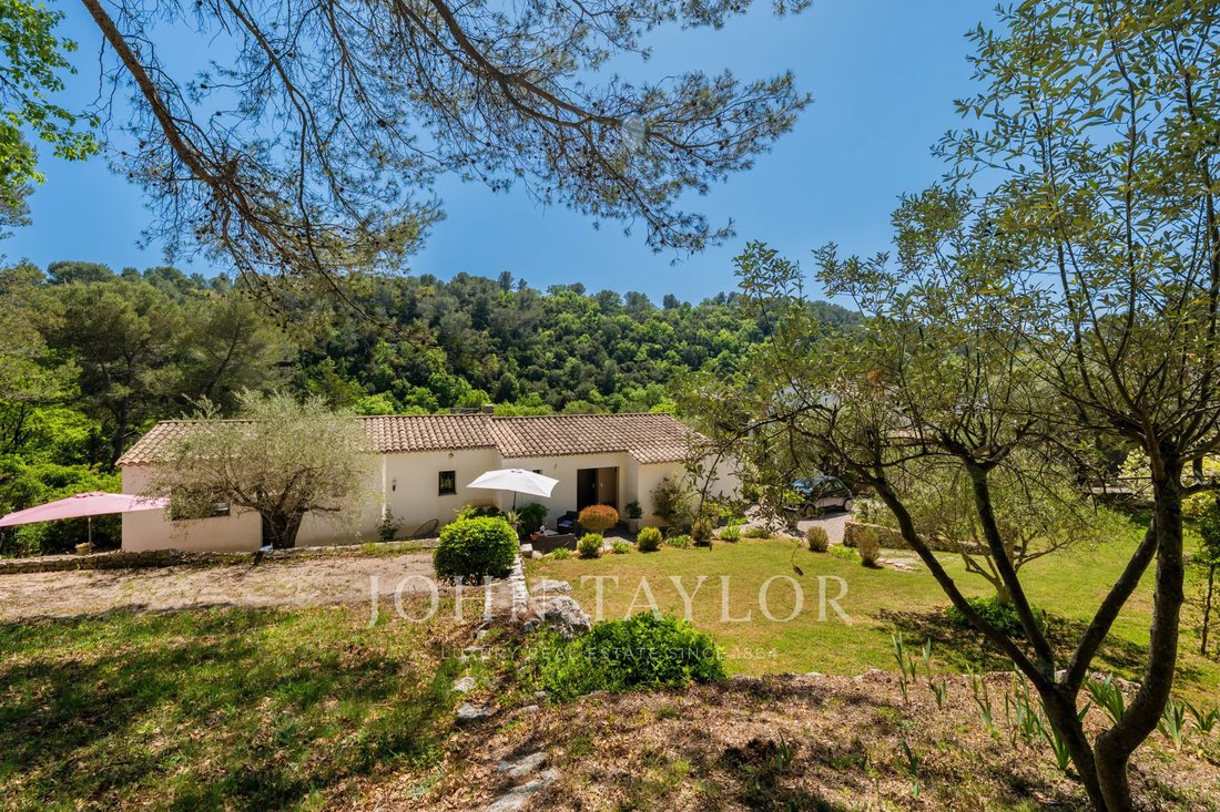 Villa in Valbonne, Provence-Alpes-Côte d'Azur, France 1 - 17845090