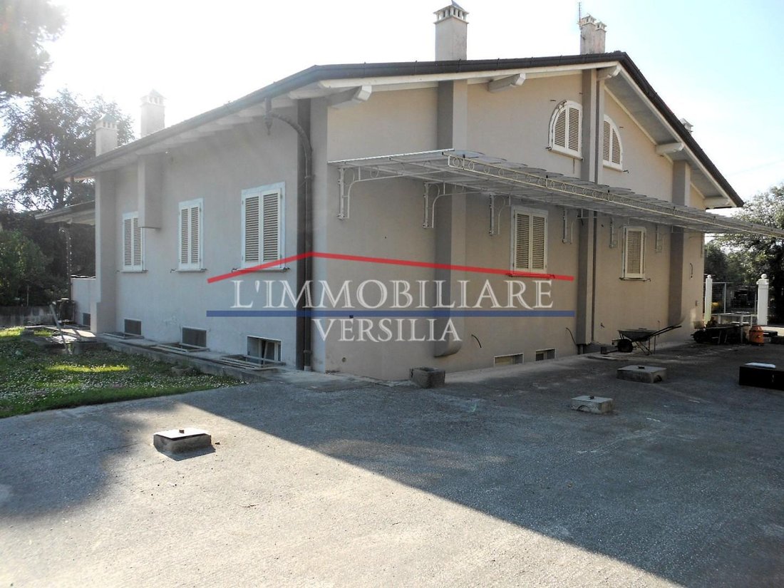 Country House in Seravezza, Tuscany, Italy 3 - 17846762