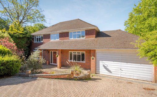 House in Sunninghill, England 1