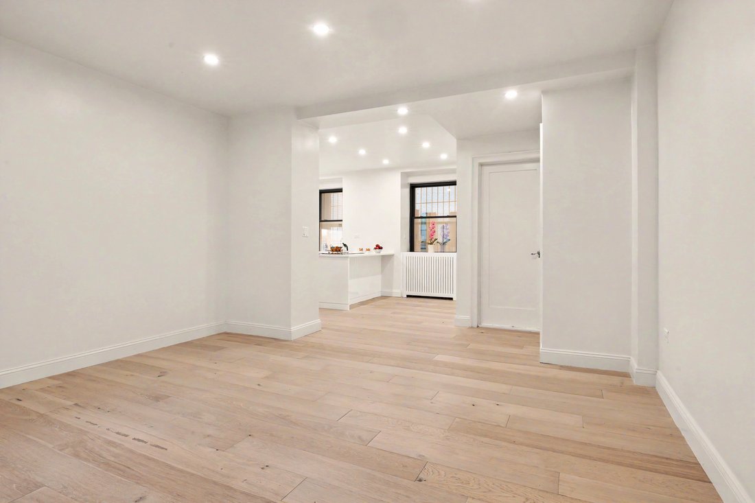 Co Op in New York, New York, United States 4 - 17844657
