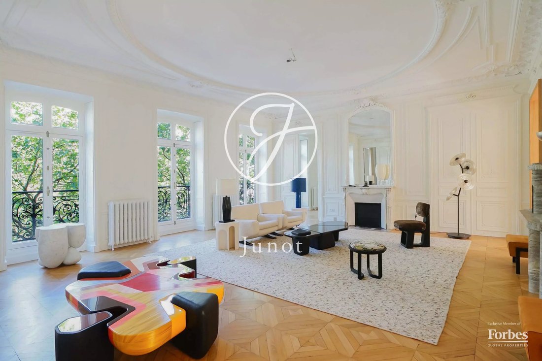 Apartment in Elysées-Madeleine, Paris 8e Arrondissement, Paris 2 - 17844418