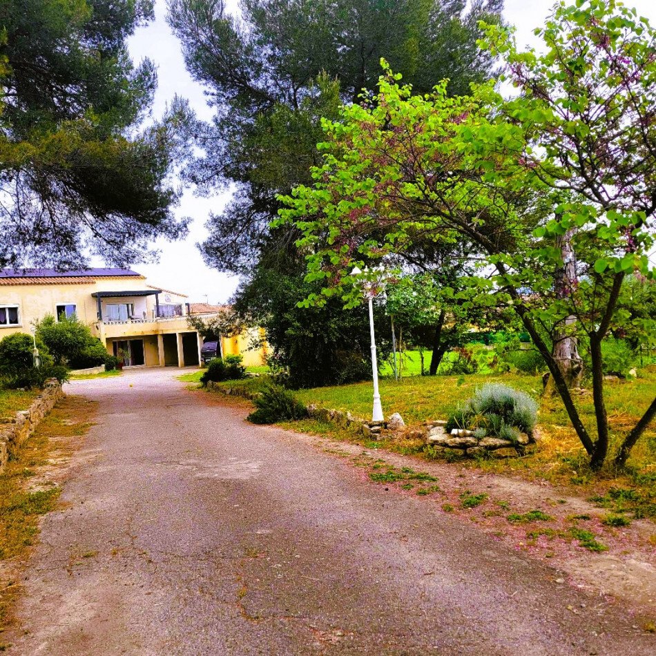 Estate in Montbazin, Occitania, France 2 - 17844491