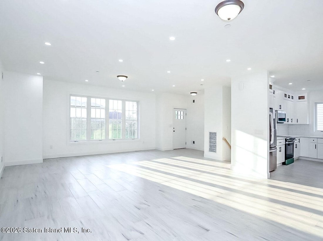 House in New York, New York, United States 4 - 17102719