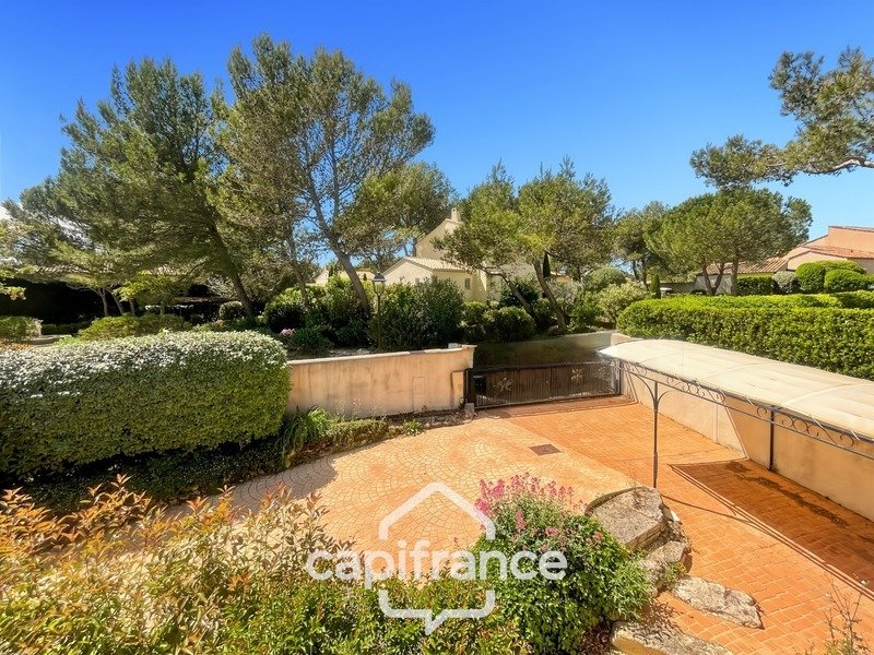 Villa in Mallemort, Provence-Alpes-Côte d'Azur, France 4 - 17847809