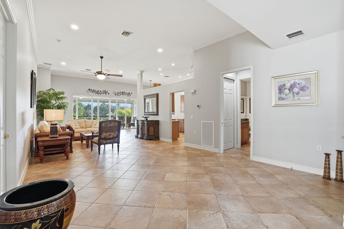 Condo in Fort Myers, Florida, United States 5 - 17848770