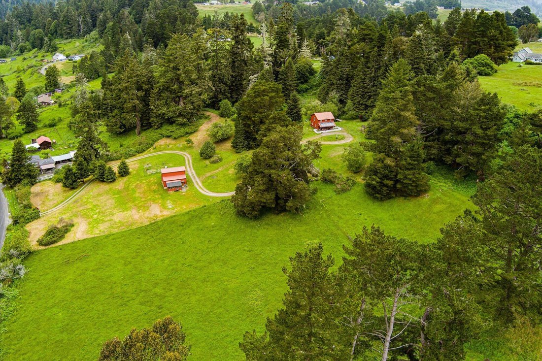 Hydesville, California, United States 4 - 17845668