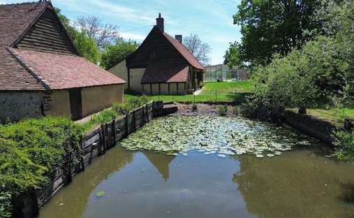 Estate in Gerard Yvon, Vendôme, France 1