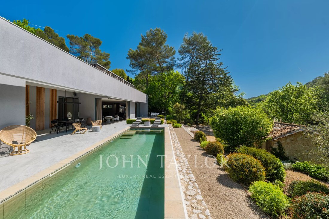 Villa in Valbonne, Provence-Alpes-Côte d'Azur, France 1 - 17845092