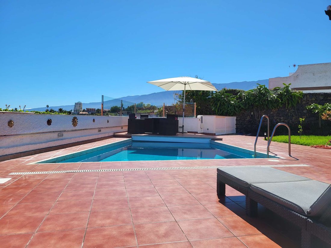 Villa in Los Realejos, Canary Islands, Spain 1 - 17844836