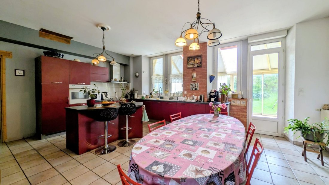 House in Longevilles-Mont-d'Or, Bourgogne – Franche-Comté, France 2 - 17848929