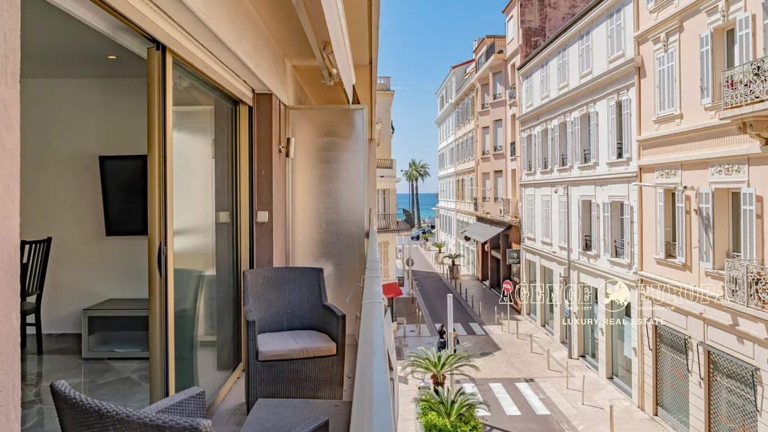 Apartment in Cannes, Provence-Alpes-Côte d'Azur, France 1 - 17844982