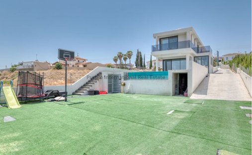 Villa in Aradippou, Larnaka, Zypern 1