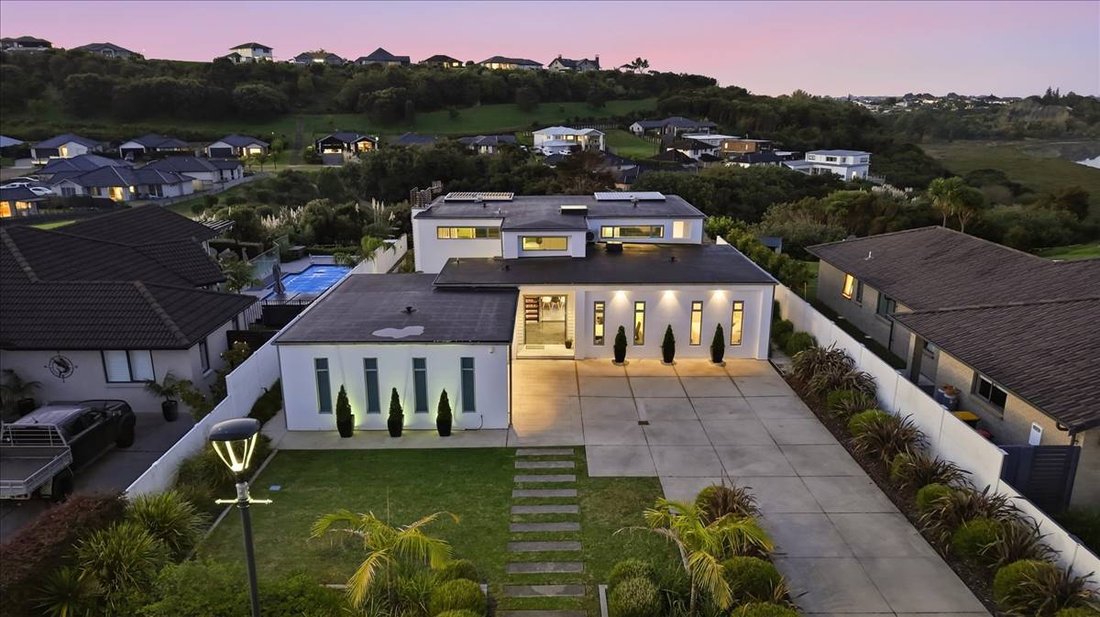 House in Omokoroa, Bay of Plenty, New Zealand 2 - 17847268