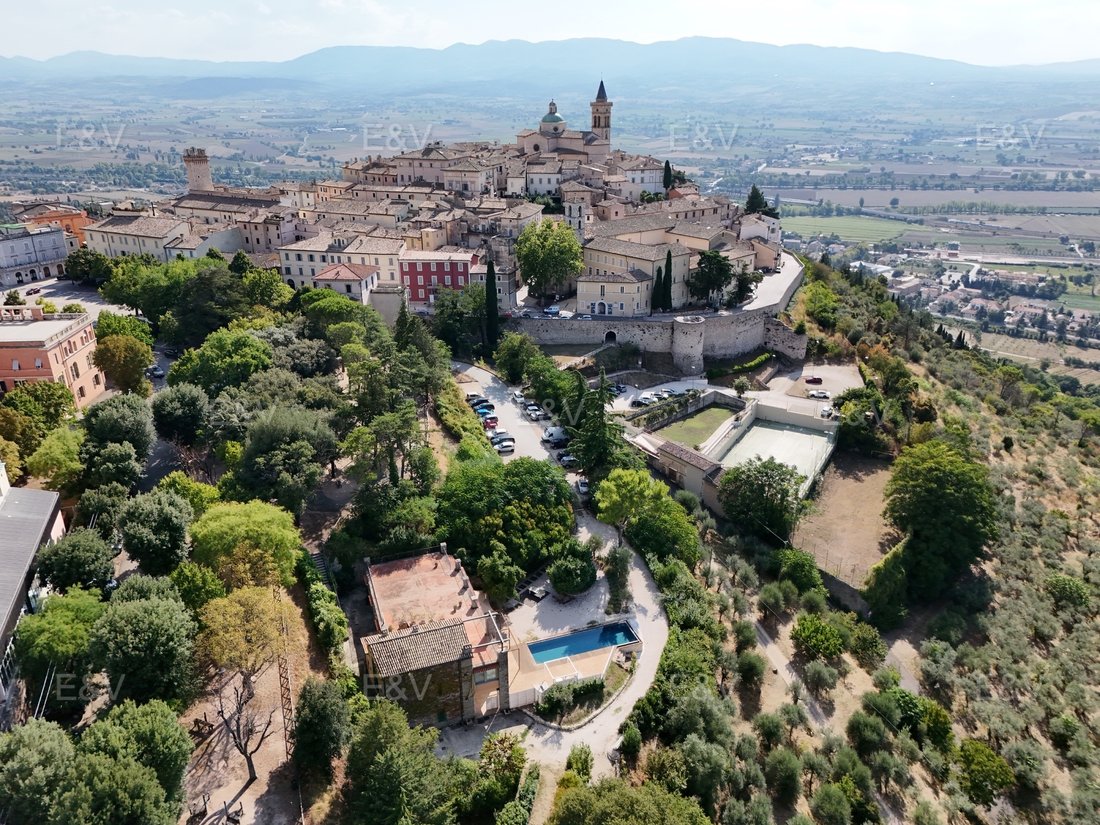 Villa in Trevi, Umbria, Italy 3 - 17849543