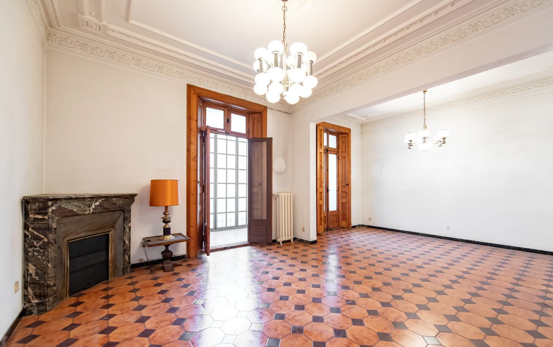 Apartment in Eixample, Barcelona, Spain 2 - 17849359