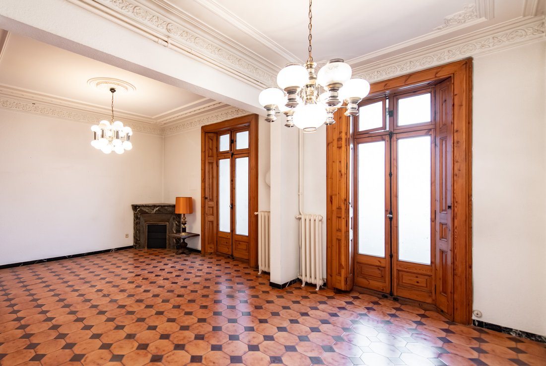 Apartment in Eixample, Barcelona, Spain 3 - 17849359