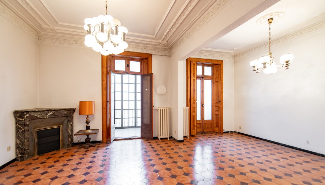 Apartment in Eixample, Barcelona, Spain 4 - 17849359