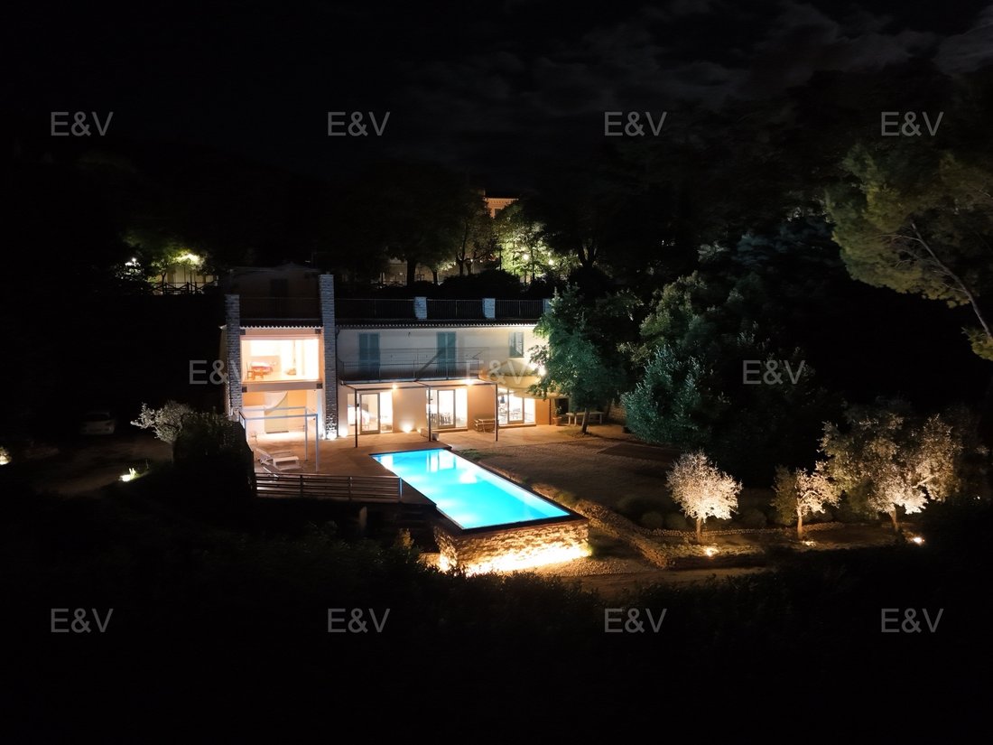 Villa in Trevi, Umbria, Italy 2 - 17849543