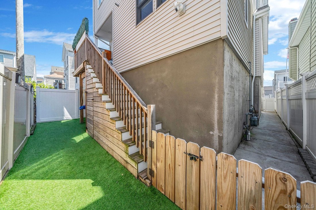 House in Long Beach, New York, United States 4 - 17849428