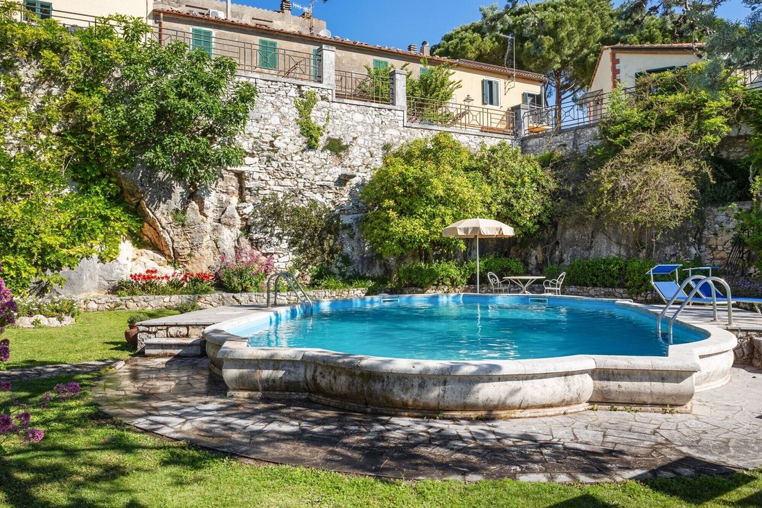 Villa in Manciano, Tuscany, Italy 2 - 17849775