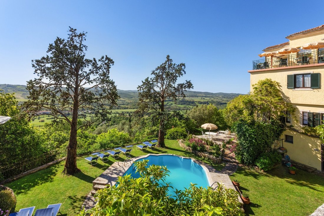Villa in Manciano, Tuscany, Italy 1 - 17849775