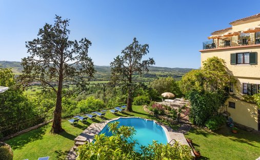 Villa in Manciano, Tuscany, Italy 1
