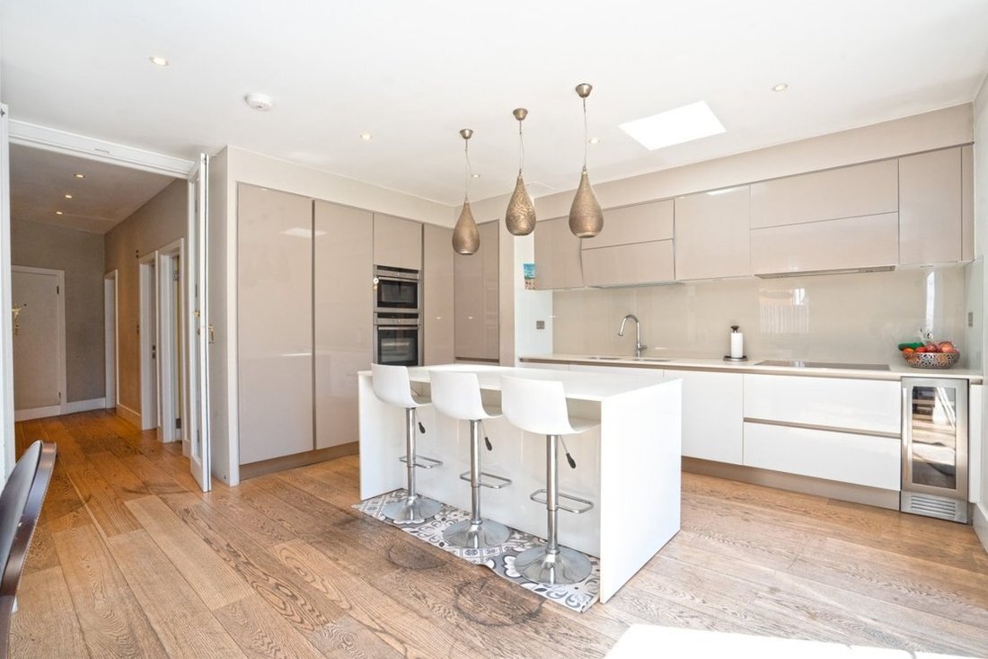 Apartment in Willesden Green, Brent, England 3 - 17459970