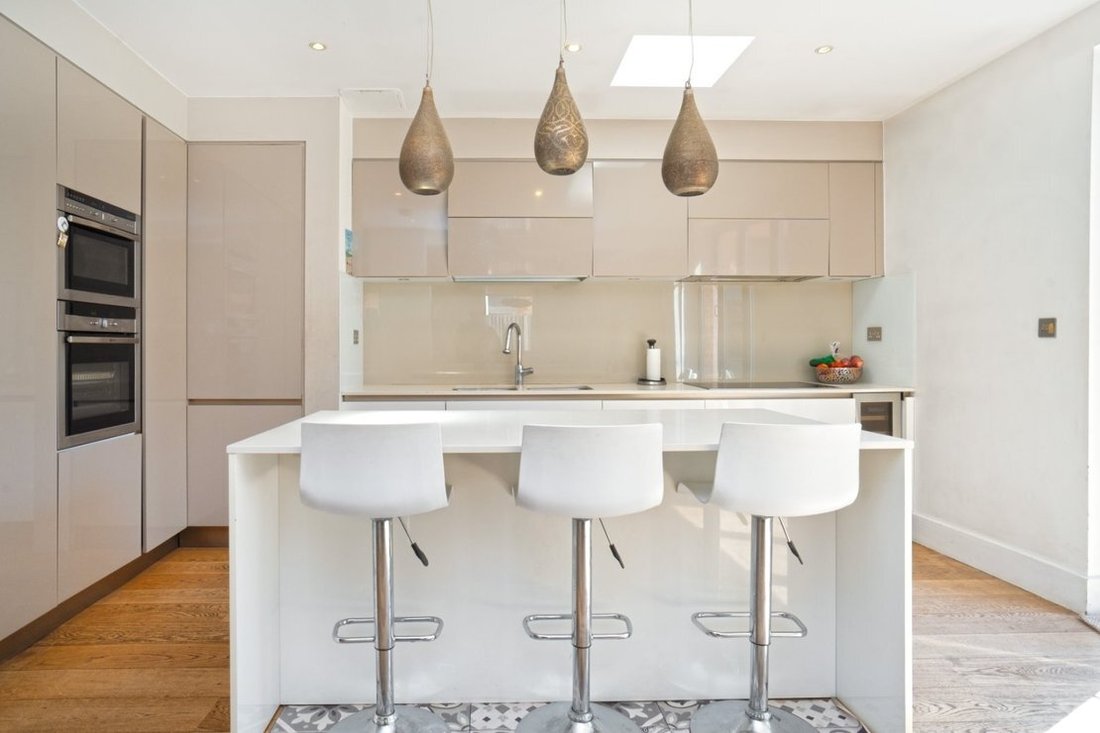 Apartment in Willesden Green, Brent, England 4 - 17459970