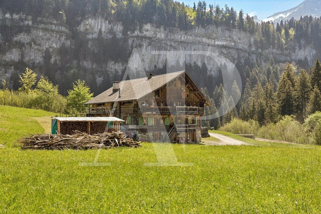 18th Century Chalet For Sale In Champéry