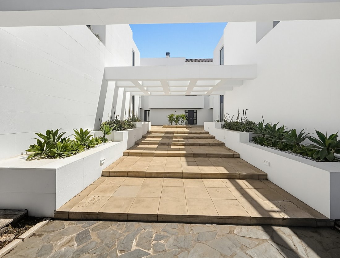 Apartment in Sotogrande, San Roque, Andalusia 2 - 17849507